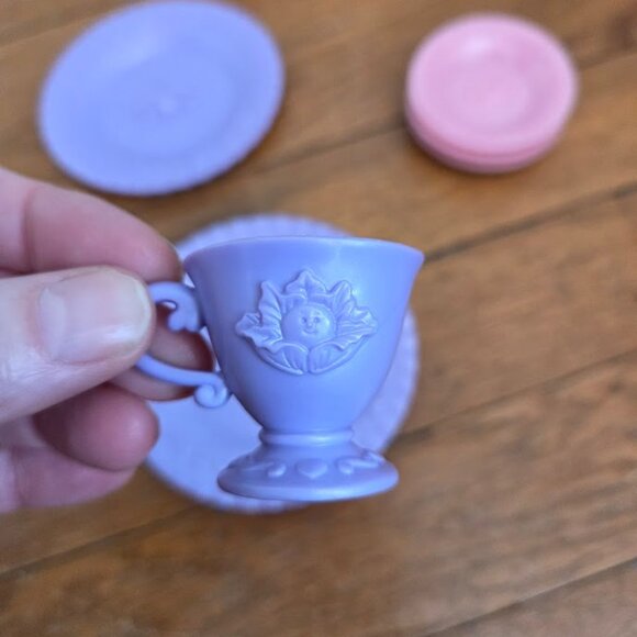 2000s Y2K Vintage Cabbage Patch Purple Plastic Tea Set With Plates And Cups - Picture 8 of 8